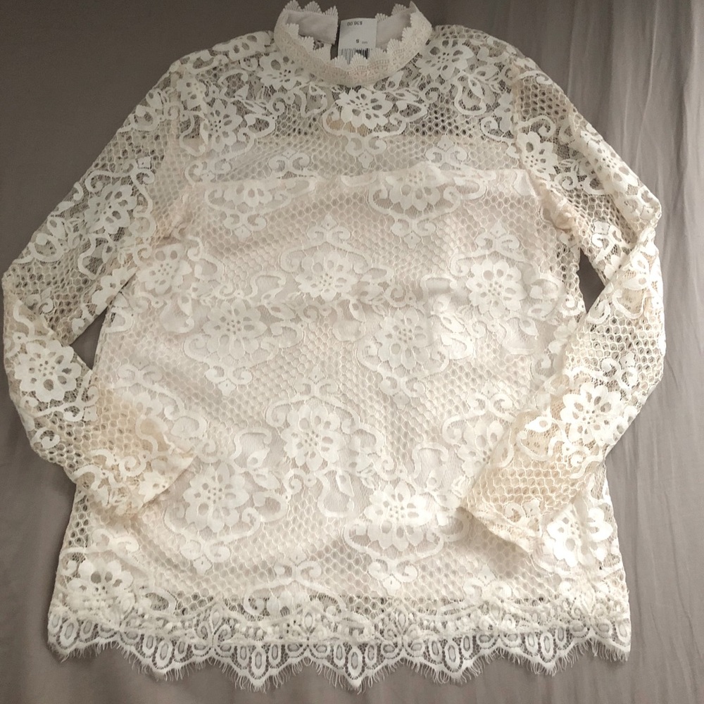 ❗️NWT Ivory Lace Nylon Long Sleeved Top